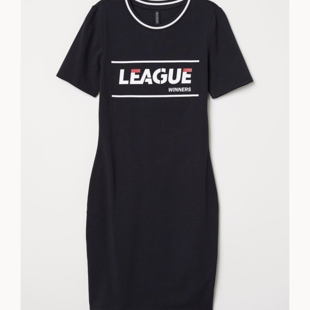 Black bodycon dress